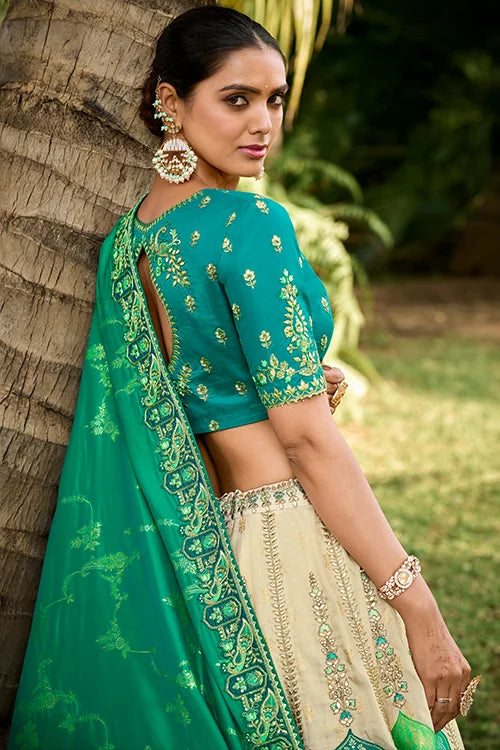 Beautiful Traditional Designer Chaniya Choli Set