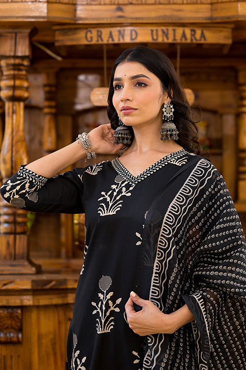 Buy Black Rayon Kurti Set Online – Stylish & Comfortable