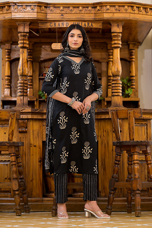 Buy Black Rayon Kurti Set Online – Stylish & Comfortable